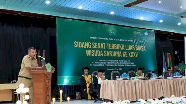 Andi Utta Motivasi Wisudawan STAI Al-Gazali Bulukumba Lebih Kreatif dan Inovatif