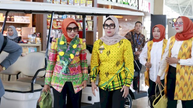 Dari Barru Menyala untuk Selatan Sentuhan Sosial Istri Menteri ESDM Hadirkan Harapan Baru