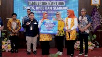 Sri Suparni Bahlil Salurkan Bantuan Energi di Barru, Dorong Akses Listrik dan Penerangan Berbasis Energi Terbarukan