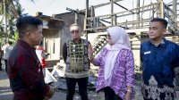 Bupati dan Wakil Bupati Barru Tinjau Korban Kebakaran di Juppai, Salurkan Bantuan Darurat