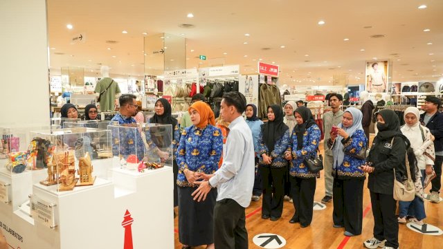 Wakil Wali Kota Makassar Resmikan UNIQLO Neighborhood Collaboration, Dorong UMKM Lokal Naik Kelas dan Tembus Pasar Nasional
