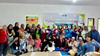 Cegah Nyeri Akibat Kerja, Tim Fisioterapi Unhas Latih Kelompok Wanita Tani di Bulukumba