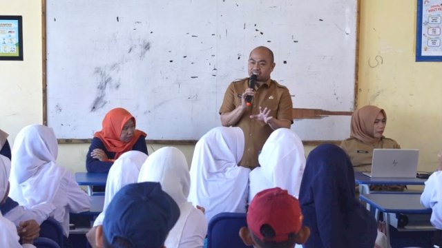 Diskominfo Makassar Edukasi Anak Pulau Bonetambo, Perkuat Literasi Digital dan Kenalkan PP TUNAS