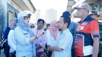 Tinjau Aksi Bersih TPI Barru, Andi Ina Ajak Warga Jadikan Kebersihan Budaya Bersama