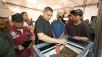 Jelajah Sampah Titik ke-14, Appi-Melinda Ajak Warga Mulai dari Rumah