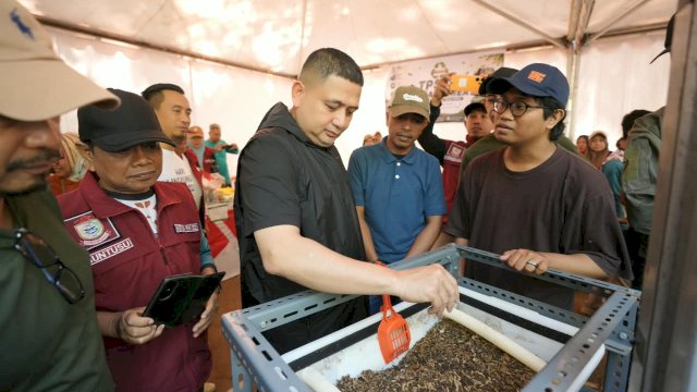 Jelajah Sampah Titik ke-14, Appi-Melinda Ajak Warga Mulai dari Rumah