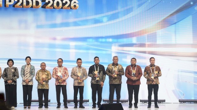 Munafri Antar Makassar Raih Predikat Kota TP2DD Terbaik 2026