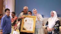 Terima PWI Award, Andi Ina Ajak Pers dan Pemkab Barru Perkuat Sinergi Pembangunan