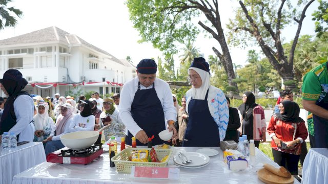 Apron Terpasang, Bumbu Diracik, Appi Sabet Juara I Lomba Masak Nasi Goreng Antar Kepala Daerah