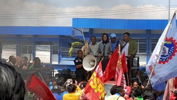Ratusan Buruh Kepung DPRD Sulsel, Desak UU Perlindungan Ketenagakerjaan Pro Buruh