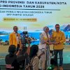 Wakili Kepala Daerah, Andi Ina Serahkan Plakat Penghargaan kepada Ahmad Doli Kurnia Tandjung
