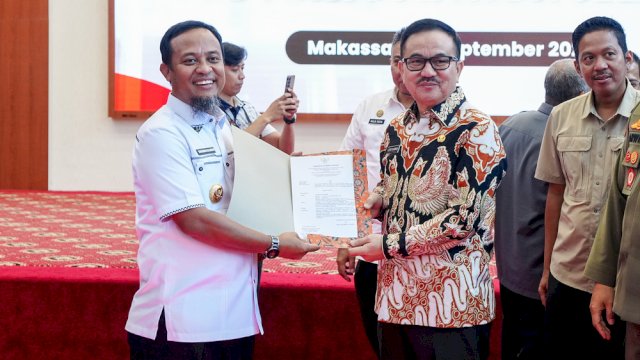 Empat Dekade Mengabdi, Jufri Rahman Pamit dari Pemprov Sulsel: Persahabatan dan Kenangan Tak Berakhir