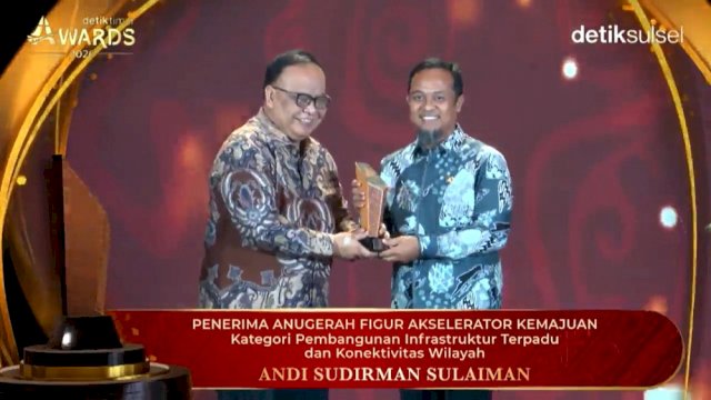 Andi Sudirman Raih detiktimur Awards, MYP 1.400 Kilometer Jalan Jadi Penopang Konektivitas Sulsel