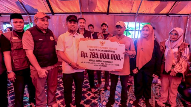 Gubernur Andi Sudirman Tinjau Korban Kebakaran Tallo, Salurkan Bantuan Rp795 Juta untuk Percepat Pemulihan Warga