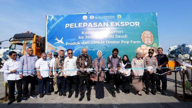 Fatmawati Lepas Ekspor 10,2 Ton Kemiri Luwu ke Arab Saudi, Dorong UMKM Sulsel Naik Kelas di Pasar Global