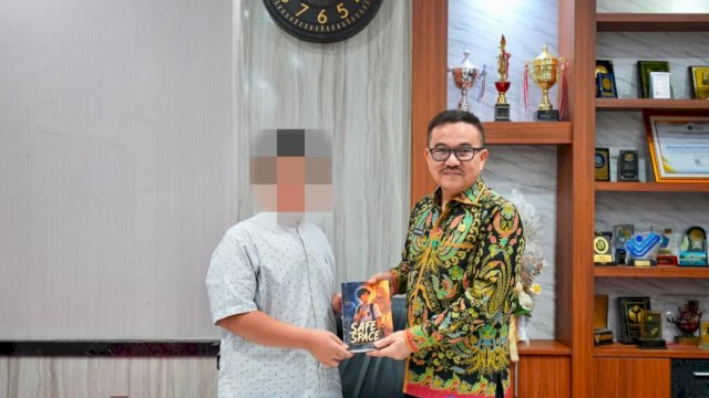 Sekda Sulsel Apresiasi Komik &ldquo;Safe Space&rdquo; Karya Anak 13 Tahun, Angkat Isu Perlindungan Anak dan Keberanian Speak Up